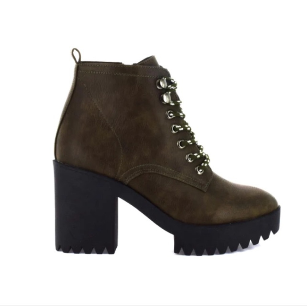 SEVEN7 FOOTWEAR Flatiron Boot Olive Size 9